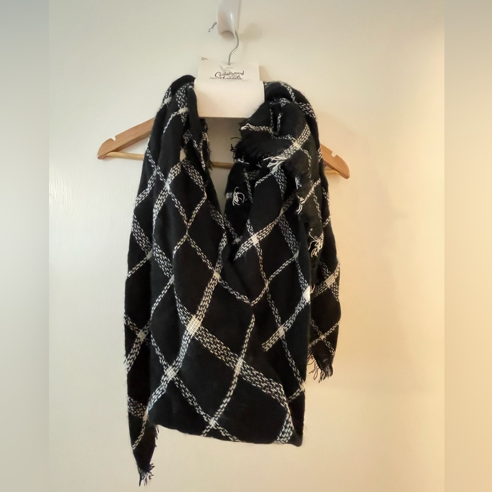 NWT Scarf